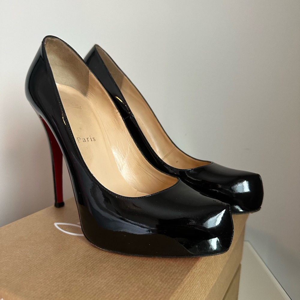 Christian Louboutin Rolando pump Size 40 120mm